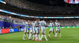 Arjantin, Cezayir'i 3-0 mağlup etti
