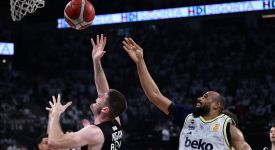 Fenerbahçe Beko seride 2-1 öne geçti